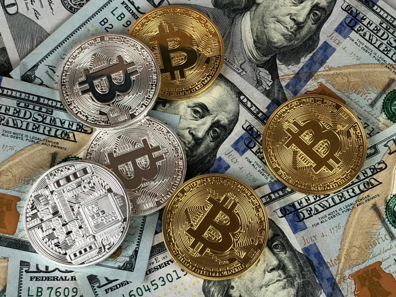 Bitcoin jako oficjalna waluta w Polsce - Ile zarobili na inwestycji w BTC?
