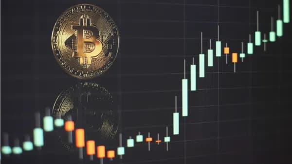 Jak bezpiecznie doładować bitcoina bez ukrytych opłat i oszustw