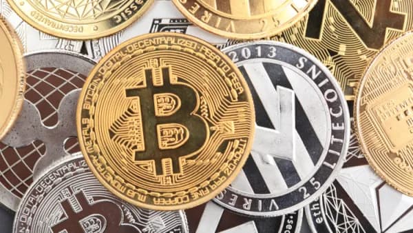 Kryptowaluty co to? Kompletny przewodnik dla początkujących w 2025